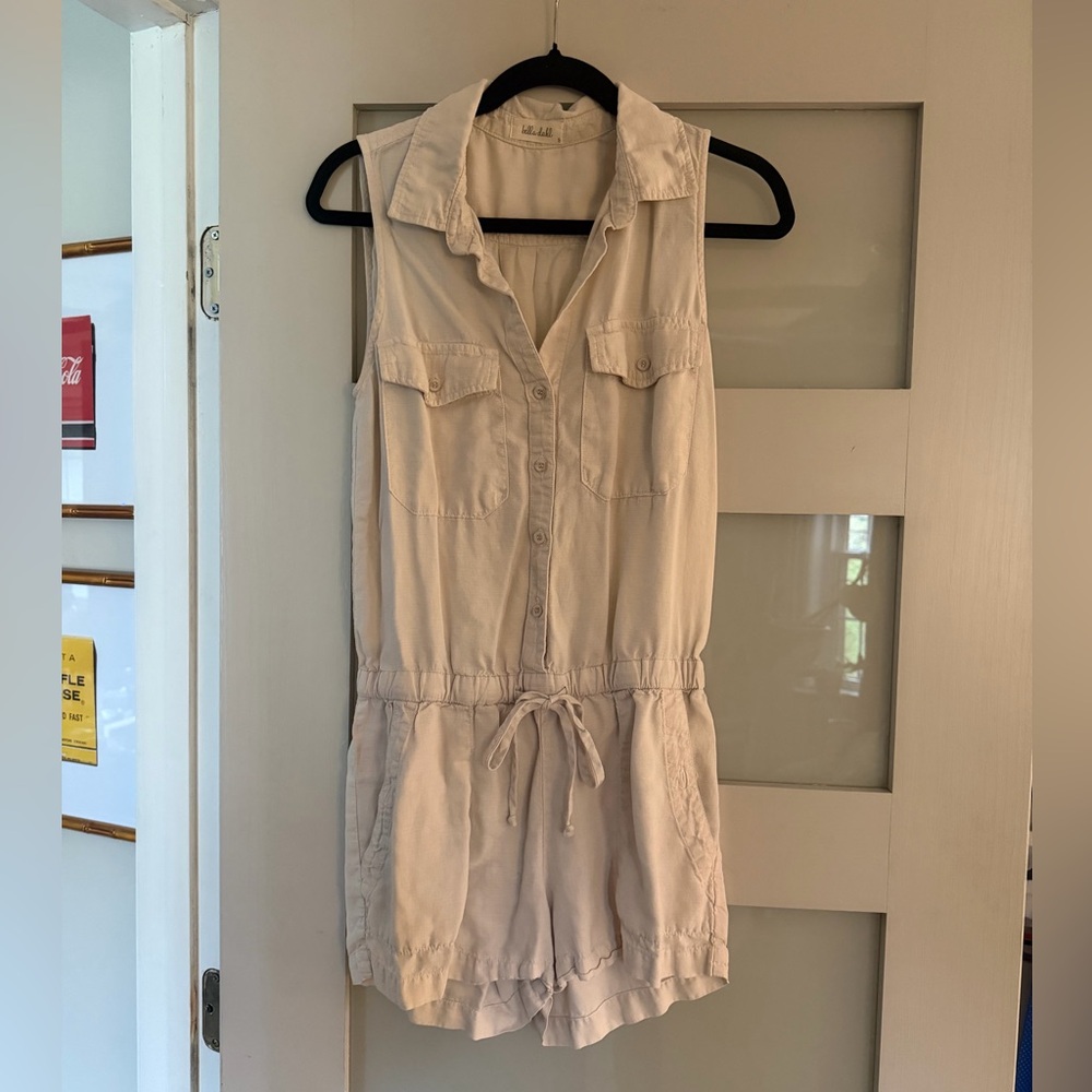 Bella Dahl Small Sleeveless Collared Romper in Light Beige